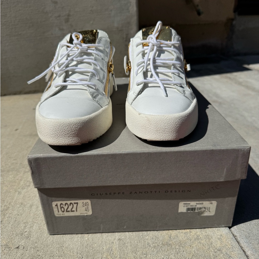 Giuseppe Zanotti size 10